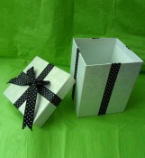 High Quality Gift Box with Ribbon in Lid Box